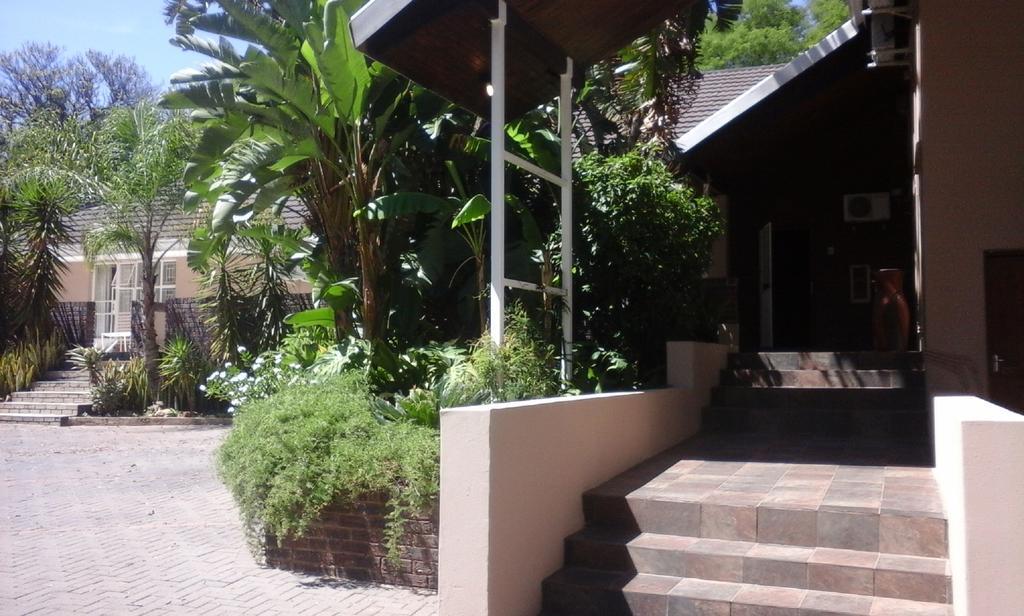 Rustenburg Guesthouse Exterior foto